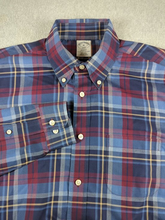 Brooks Brothers Other - Brooks Brothers Regent Shirt Men's Medium Long Sleeve Button Down Non-Iron